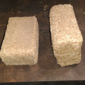 Brennholz, verdichtete Holzscheite